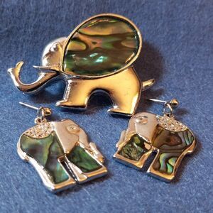 Elephant Brooch and Pierced earrings Silver Tone Metal Cottagecore